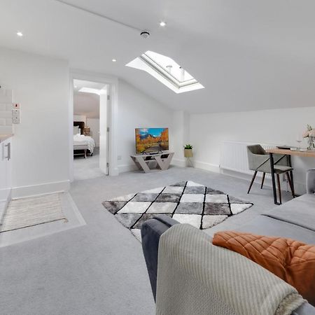 Suites By Rehoboth - M'Nuchah - Camden Road Londra Dış mekan fotoğraf