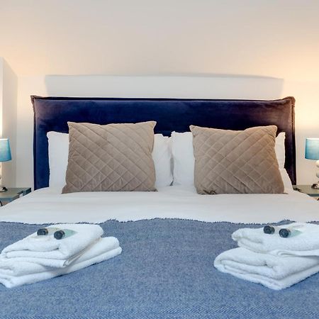 Suites By Rehoboth - M'Nuchah - Camden Road Londra Dış mekan fotoğraf