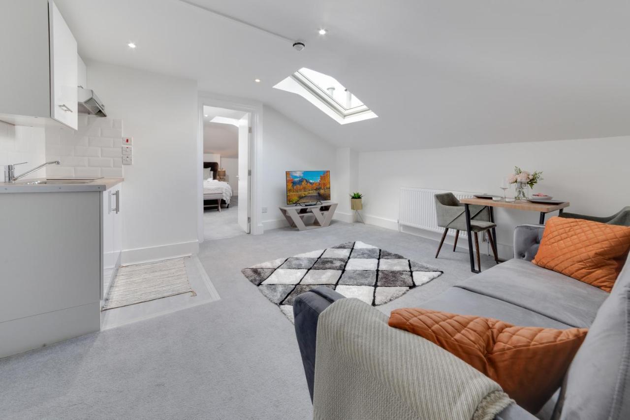 Suites By Rehoboth - M'Nuchah - Camden Road Londra Dış mekan fotoğraf